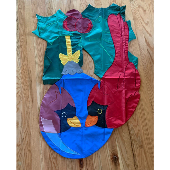 NCE Cardinals Blue Christmas Bulb 31"x45" Hanging Flag 2002 Vintage - Picture 2 of 6